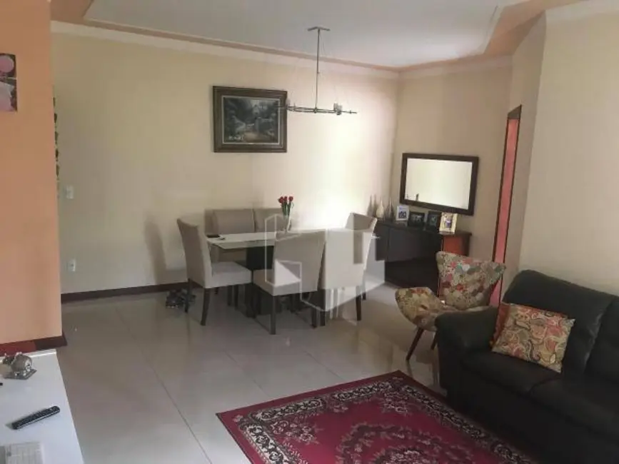 Foto 2 de Casa com 3 quartos à venda, 206m2 em Jardim das Paineiras, Jau - SP