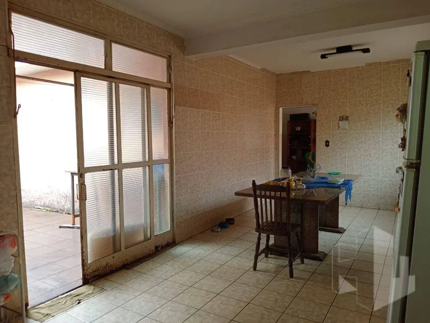Foto 6 de Casa com 3 quartos à venda, 437m2 em Vila Carvalho, Jau - SP