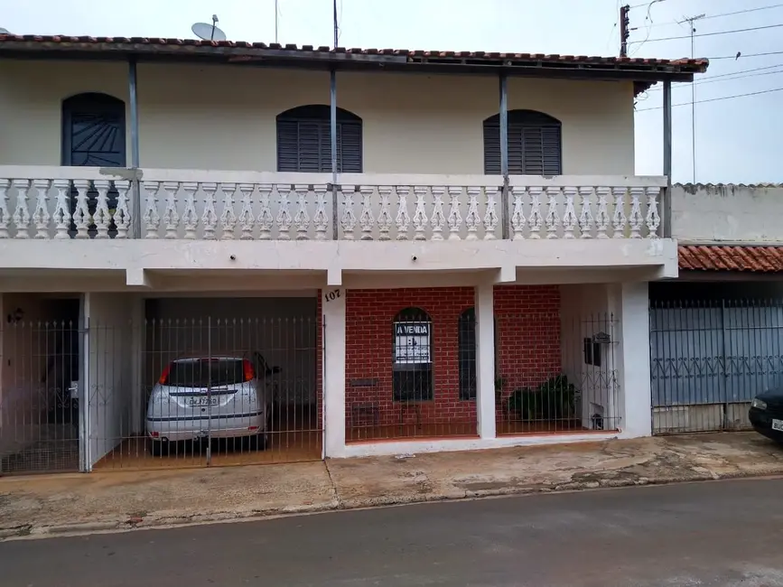 Foto 1 de Casa com 9 quartos à venda, 280m2 em Vila Ivan, Jau - SP