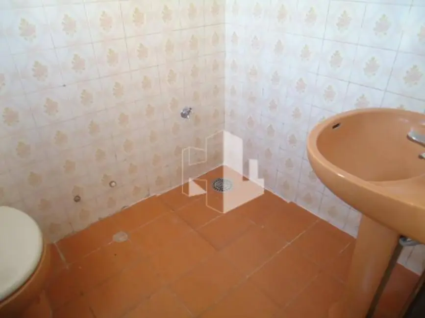 Foto 7 de Casa com 9 quartos à venda, 280m2 em Vila Ivan, Jau - SP