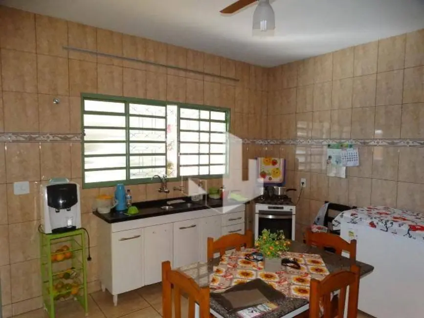Foto 4 de Casa com 2 quartos à venda, 400m2 em Bocaina - SP