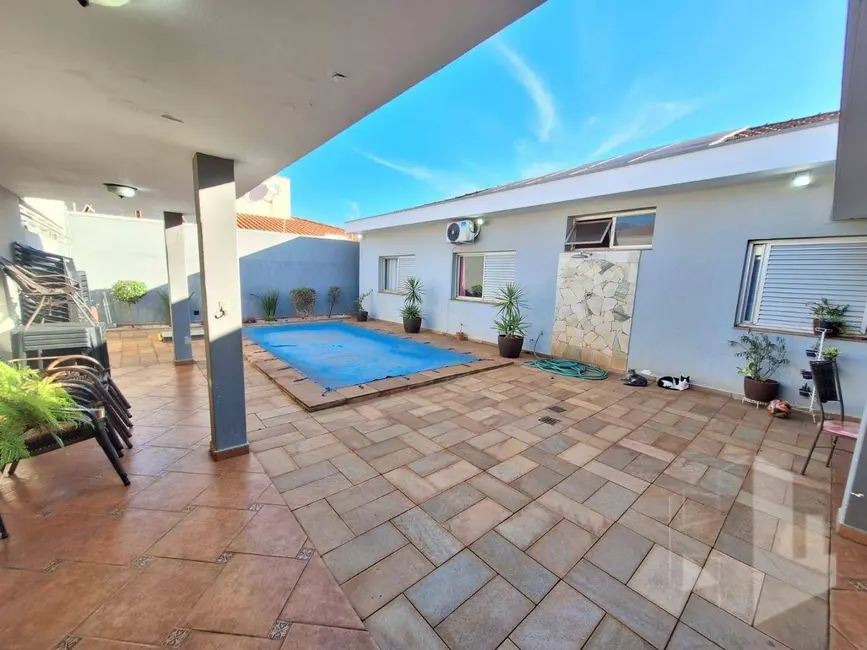 Foto 1 de Casa com 4 quartos à venda, 480m2 em Jardim Bernardi, Jau - SP