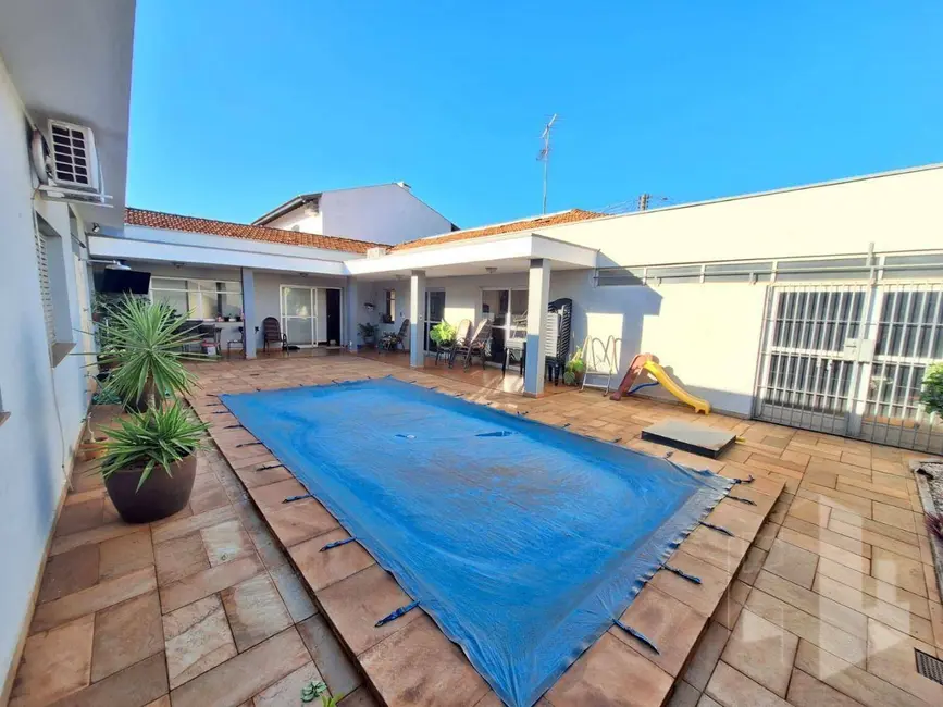 Foto 2 de Casa com 4 quartos à venda, 480m2 em Jardim Bernardi, Jau - SP