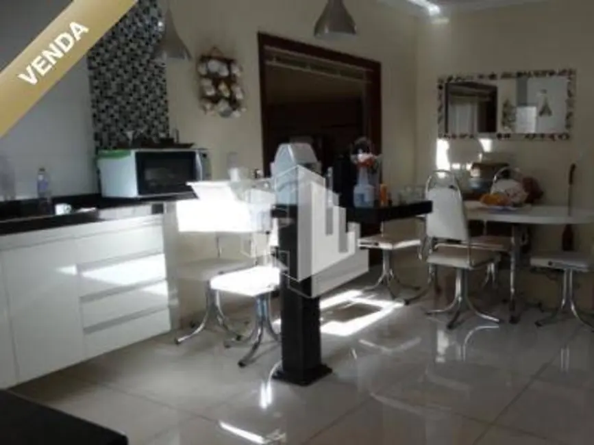 Foto 9 de Casa com 3 quartos à venda, 180m2 em Jardim Itamarati, Jau - SP