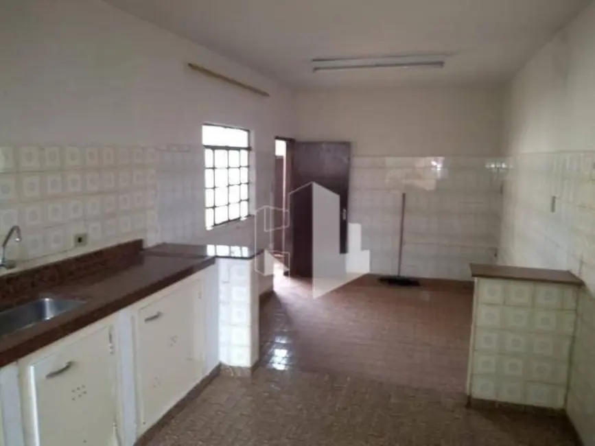 Foto 7 de Casa com 2 quartos à venda, 520m2 em Vila Assis, Jau - SP