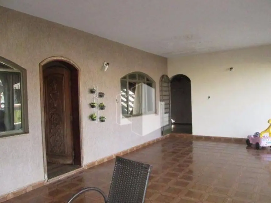 Foto 3 de Casa com 3 quartos à venda, 350m2 em Jardim Ferreira Dias, Jau - SP