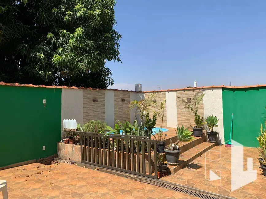 Foto 8 de Casa com 2 quartos à venda, 375m2 em Santo Antônio, Jau - SP