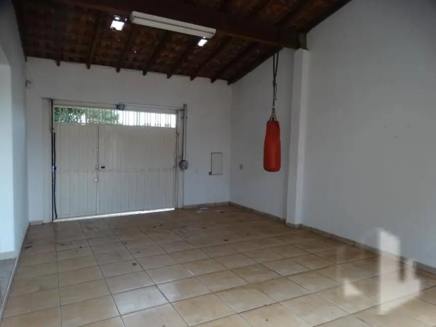 Foto 6 de Casa com 2 quartos à venda, 300m2 em Jardim Parati, Jau - SP