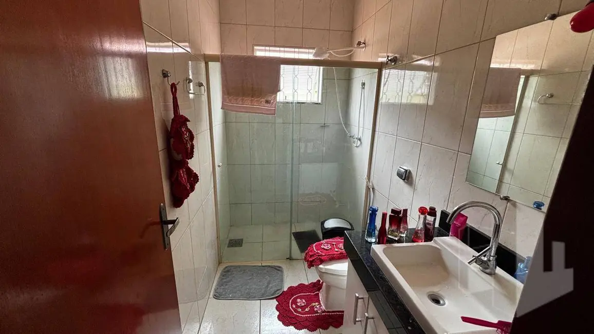 Foto 7 de Casa com 3 quartos para alugar, 225m2 em Jardim Dona Emília, Jau - SP