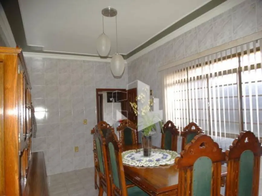 Casa com 3 quartos à venda, 375m2 em Jardim Ferreira Dias, Jau - SP - imagem 9 Foto 9 de Casa com 3 quartos à venda, 375m2 em Jardim Ferreira Dias, Jau - SP