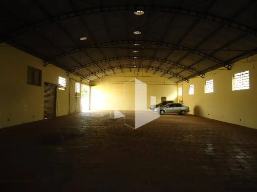 Foto 3 de Armazém / Galpão para alugar, 700m2 em Vila Assis, Jau - SP
