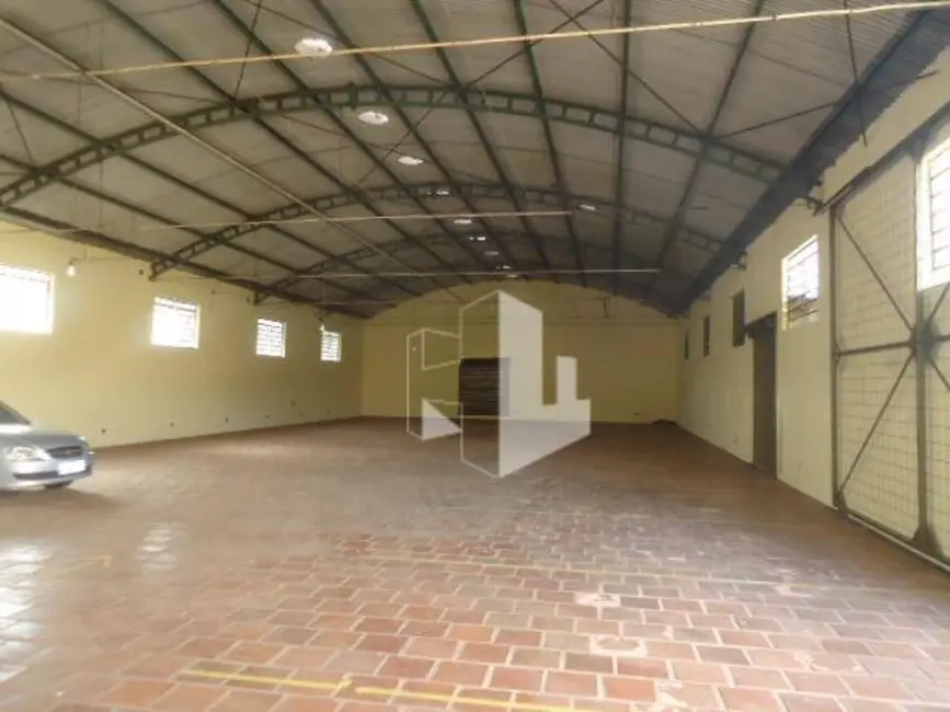 Foto 2 de Armazém / Galpão para alugar, 700m2 em Vila Assis, Jau - SP