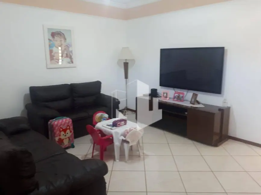 Foto 4 de Casa com 3 quartos à venda, 250m2 em Conjunto Residencial Bernardi, Jau - SP