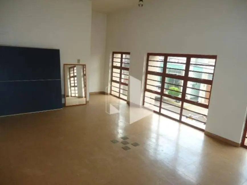 Foto 2 de Casa à venda, 300m2 em Centro, Jau - SP