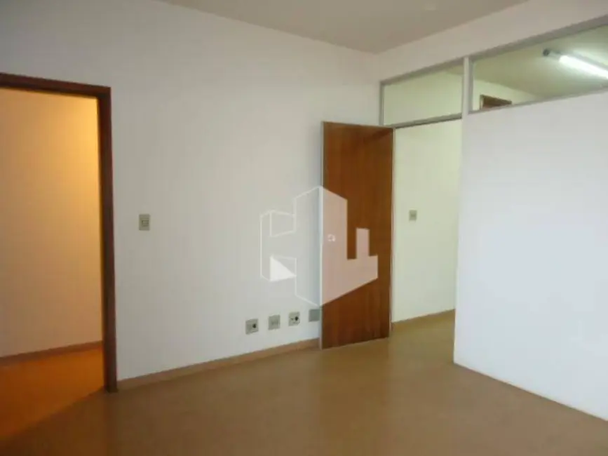Foto 5 de Casa à venda, 300m2 em Centro, Jau - SP