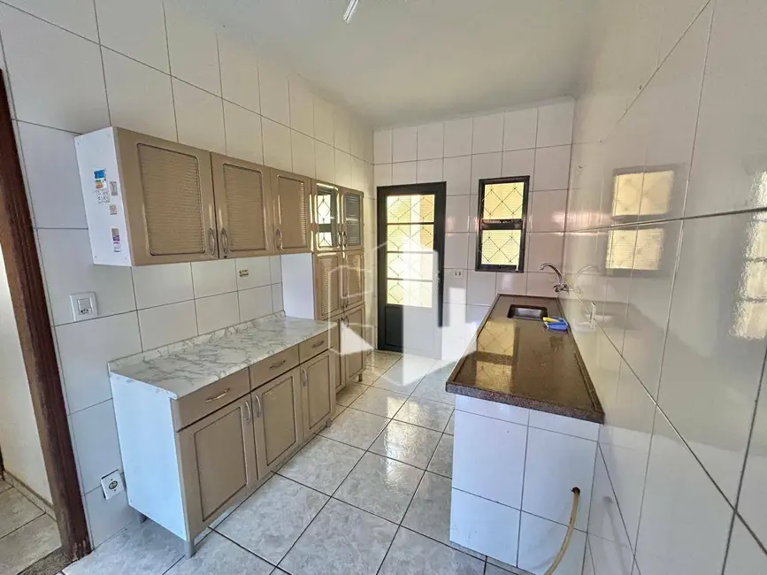 Foto 4 de Casa com 3 quartos para alugar, 137m2 em Jardim Carolina, Jau - SP