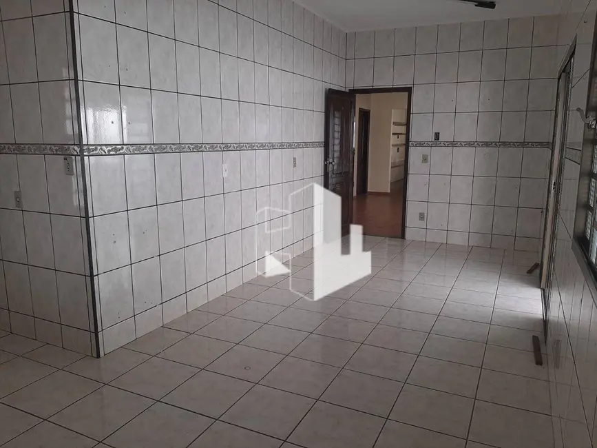 Foto 6 de Casa com 4 quartos à venda e para alugar, 377m2 em Jardim Maria Luiza II, Jau - SP