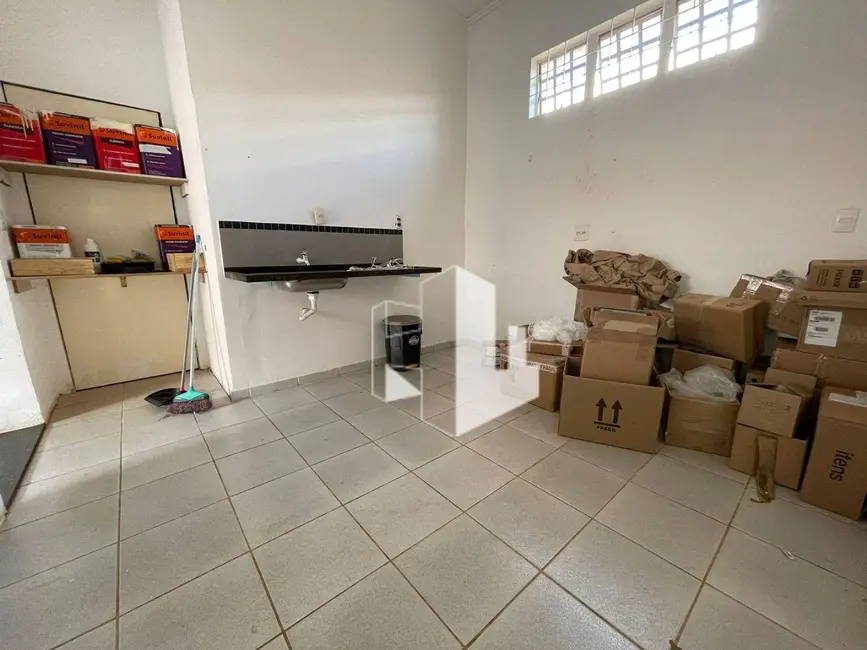 Foto 13 de Casa para alugar, 300m2 em Centro, Jau - SP