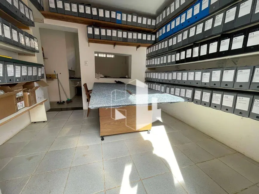 Foto 10 de Casa para alugar, 300m2 em Centro, Jau - SP