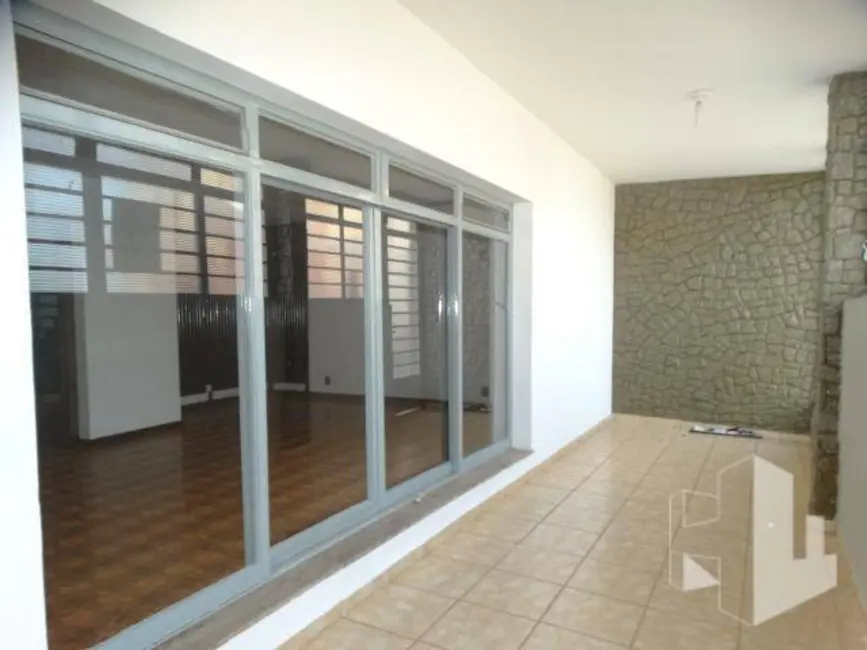 Foto 1 de Casa com 4 quartos à venda e para alugar, 300m2 em Centro, Jau - SP