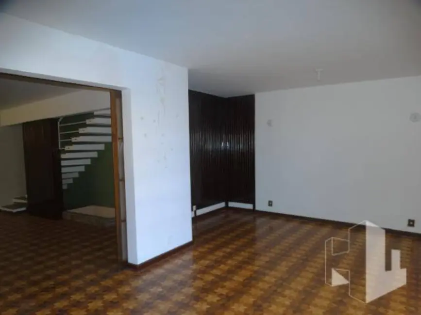 Foto 2 de Casa com 4 quartos à venda e para alugar, 300m2 em Centro, Jau - SP