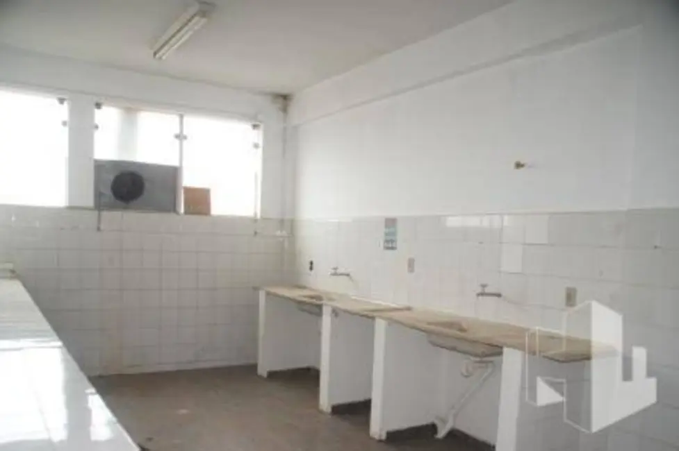 Foto 2 de Sala Comercial para alugar, 300m2 em Jardim Estádio, Jau - SP