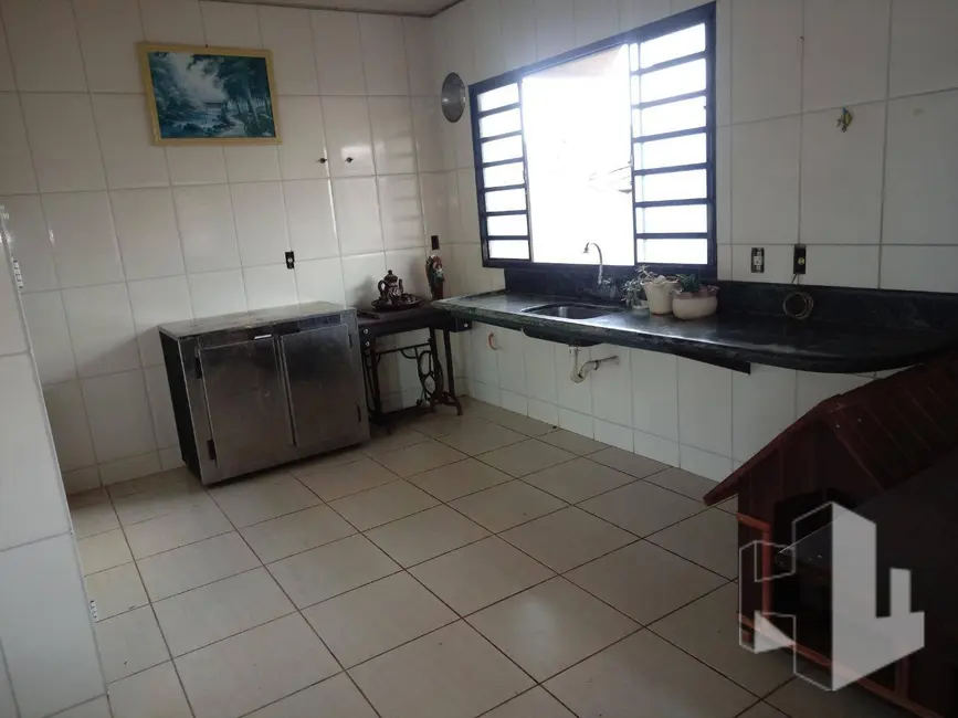 Foto 3 de Casa com 3 quartos à venda, 493m2 em Vila Nova, Jau - SP