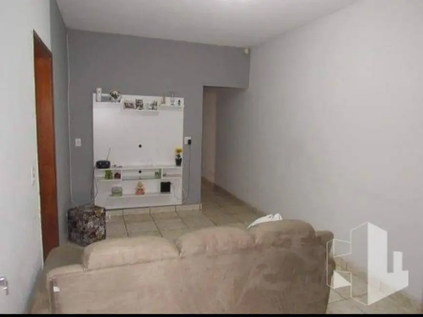 Foto 4 de Casa com 2 quartos à venda, 140m2 em Jardim Cila de Lúcio Bauab, Jau - SP