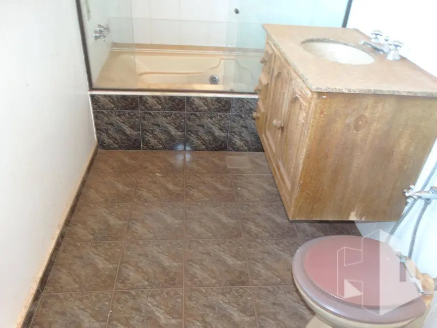 Foto 8 de Casa com 3 quartos à venda e para alugar, 546m2 em Chácara Braz Miraglia, Jau - SP