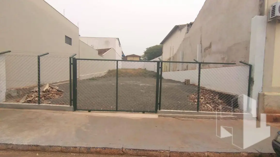 Foto 1 de Terreno / Lote à venda, 440m2 em Vila Carvalho, Jau - SP