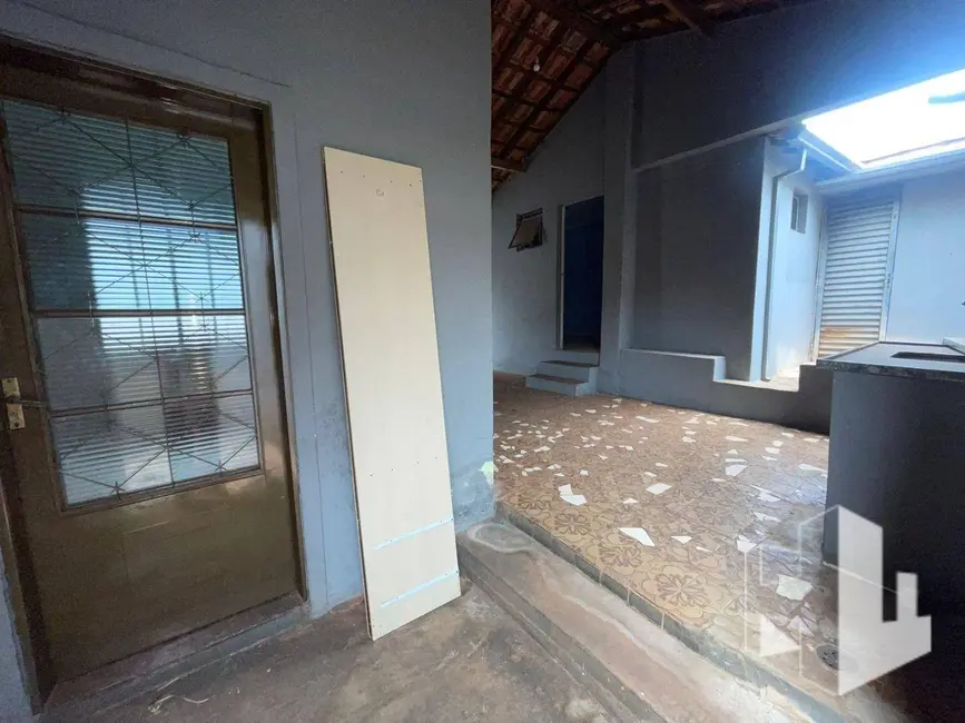 Foto 8 de Casa com 4 quartos à venda, 264m2 em Jardim São Caetano, Jau - SP