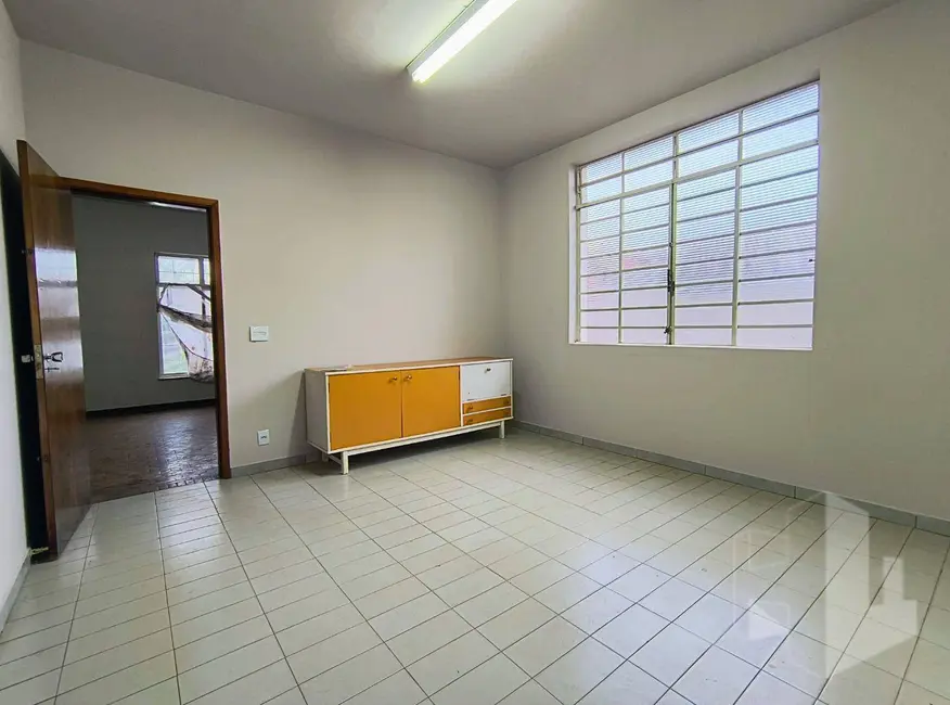 Foto 9 de Casa com 3 quartos para alugar, 550m2 em Centro, Jau - SP