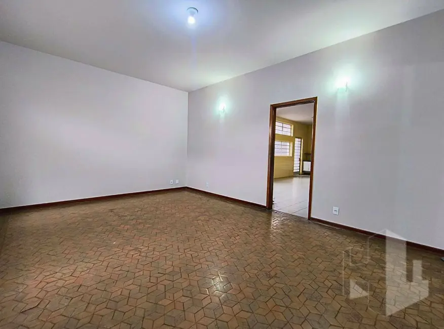 Foto 4 de Casa com 3 quartos para alugar, 550m2 em Centro, Jau - SP