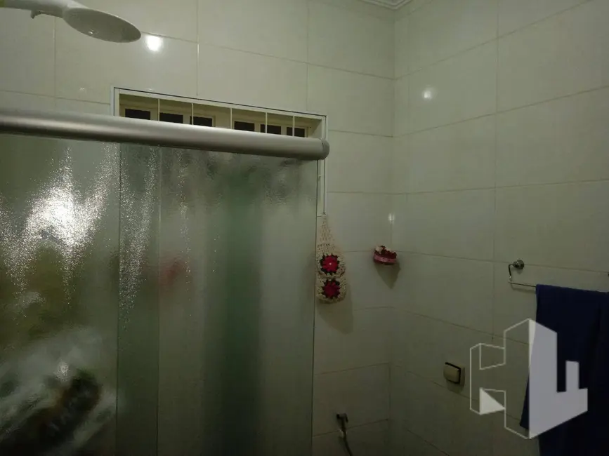 Foto 6 de Casa com 2 quartos à venda, 175m2 em Jardim Cila de Lúcio Bauab, Jau - SP