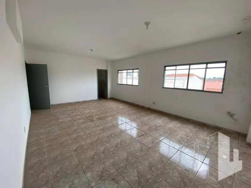 Sala Comercial para alugar, 180m2 em Centro, Jau - SP - imagem 3 Foto 3 de Sala Comercial para alugar, 180m2 em Centro, Jau - SP