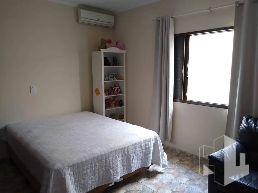 Foto 8 de Casa com 3 quartos à venda, 330m2 em Jardim Maria Luiza II, Jau - SP