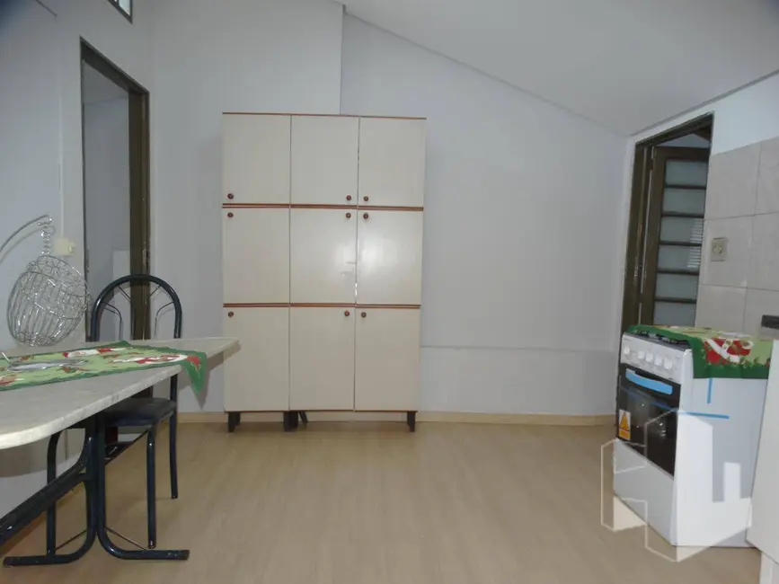 Kitnet com 2 quartos para alugar, 80m2 em Jardim das Paineiras, Jau - SP - imagem 9 Foto 9 de Kitnet com 2 quartos para alugar, 80m2 em Jardim das Paineiras, Jau - SP