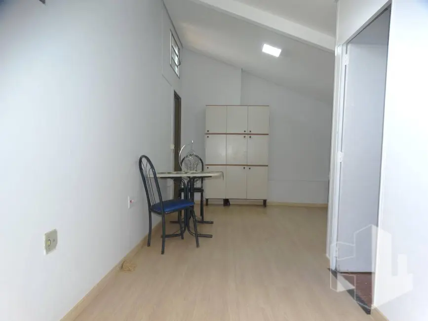 Kitnet com 2 quartos para alugar, 80m2 em Jardim das Paineiras, Jau - SP - imagem 7 Foto 7 de Kitnet com 2 quartos para alugar, 80m2 em Jardim das Paineiras, Jau - SP
