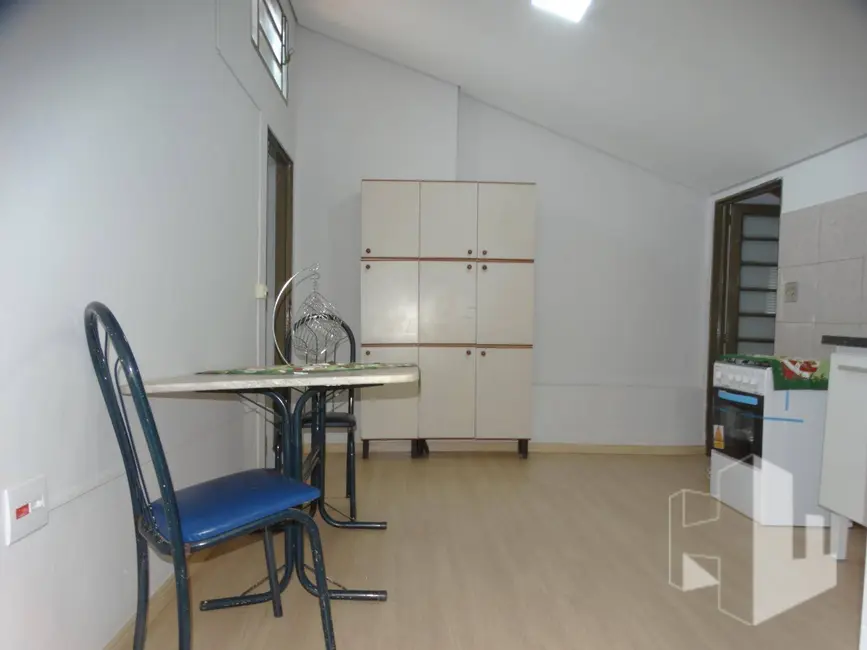 Kitnet com 2 quartos para alugar, 80m2 em Jardim das Paineiras, Jau - SP - imagem 8 Foto 8 de Kitnet com 2 quartos para alugar, 80m2 em Jardim das Paineiras, Jau - SP