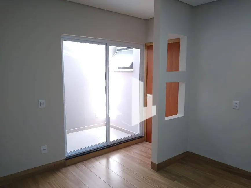 Foto 7 de Casa com 2 quartos à venda, 175m2 em Jardim Olímpia, Jau - SP