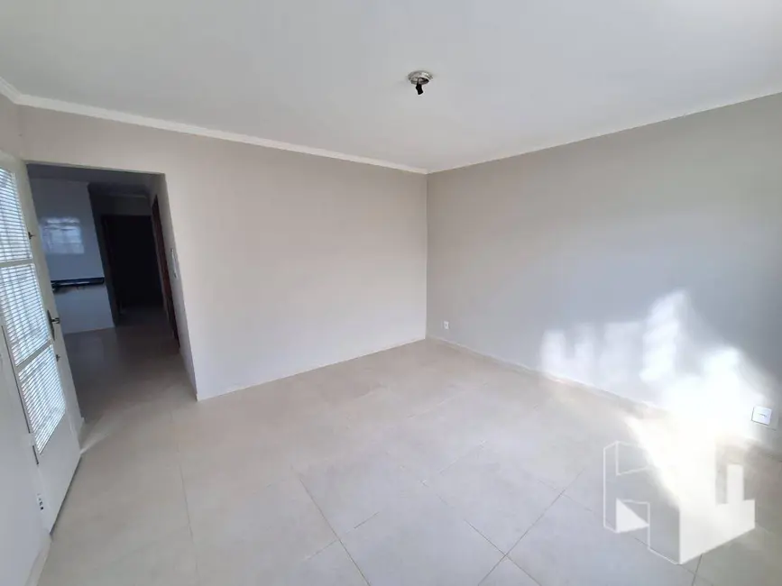 Foto 4 de Casa com 3 quartos à venda, 200m2 em Jardim Olímpia, Jau - SP