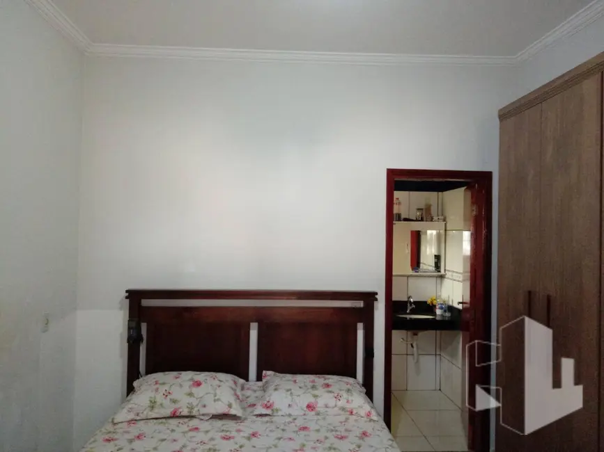 Foto 6 de Casa com 2 quartos à venda, 140m2 em Jardim Cila de Lúcio Bauab, Jau - SP