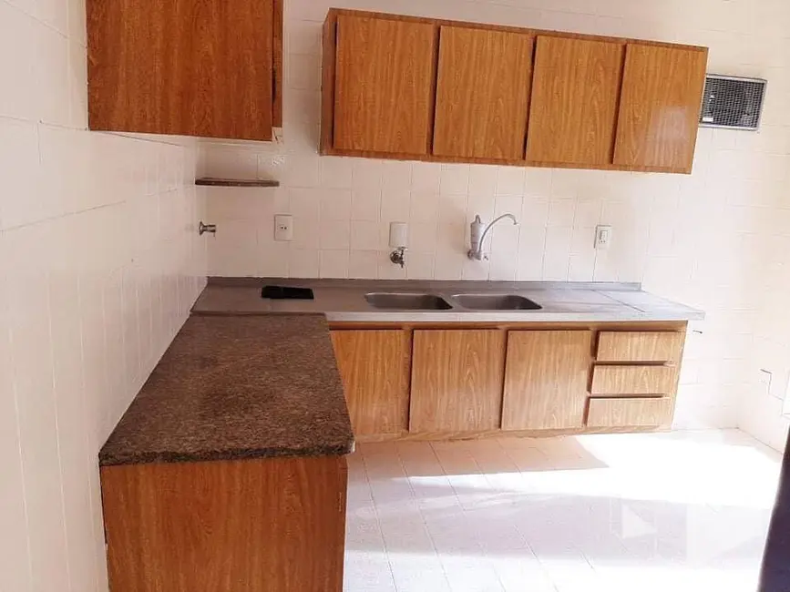 Foto 3 de Casa com 5 quartos para alugar, 200m2 em Jardim Estádio, Jau - SP