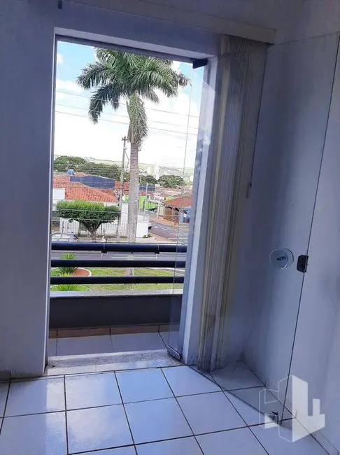 Foto 8 de Casa com 5 quartos para alugar, 200m2 em Jardim Estádio, Jau - SP