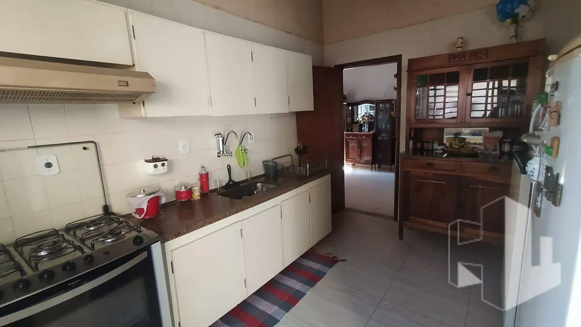 Foto 3 de Casa com 5 quartos à venda, 250m2 em Vila Quinze de Novembro, Jau - SP