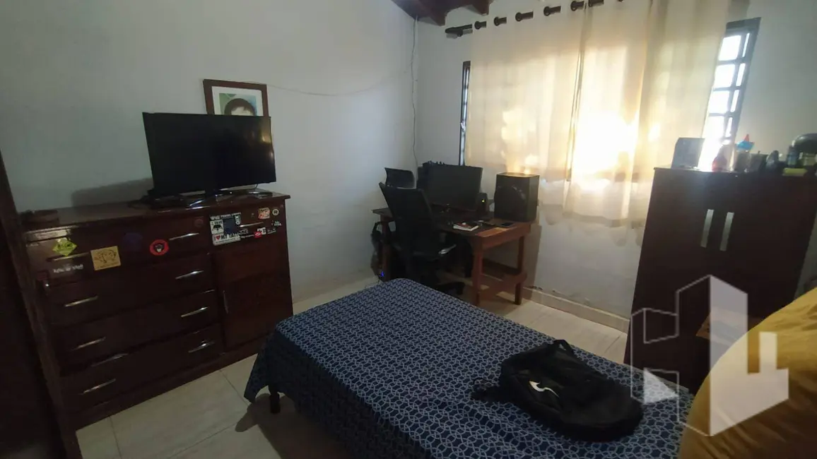 Foto 9 de Casa com 5 quartos à venda, 250m2 em Vila Quinze de Novembro, Jau - SP
