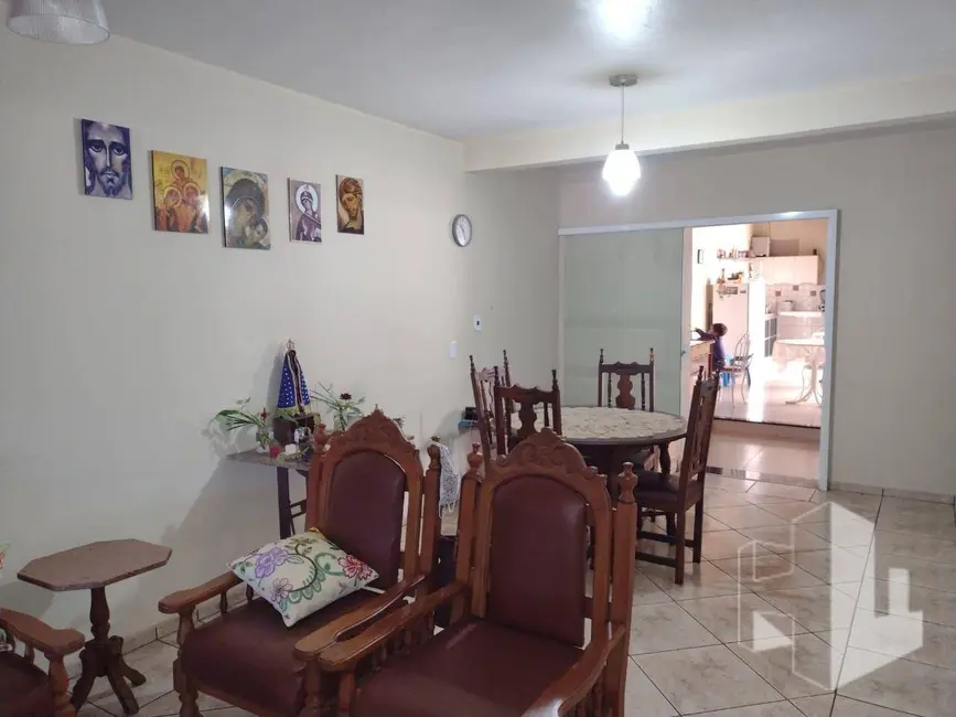 Casa com 4 quartos à venda, 175m2 em Jardim Ana Carolina, Jau - SP - imagem 3 Foto 3 de Casa com 4 quartos à venda, 175m2 em Jardim Ana Carolina, Jau - SP