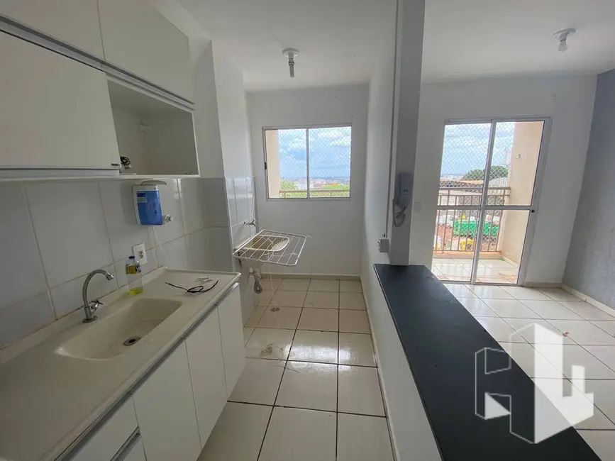 Foto 2 de Apartamento com 2 quartos para alugar, 50m2 em Distrito Industrial, Jau - SP