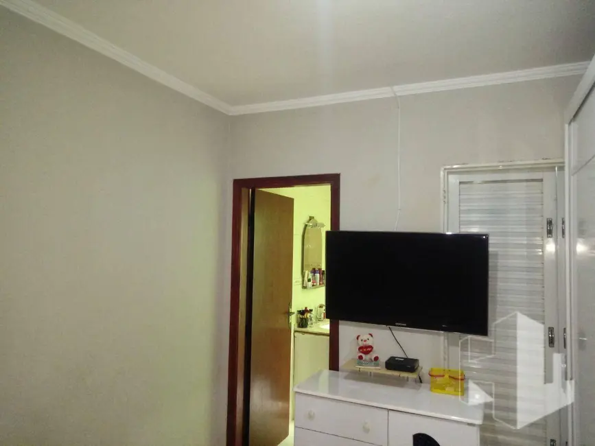 Foto 6 de Casa com 3 quartos à venda, 180m2 em Jardim São Crispim, Jau - SP