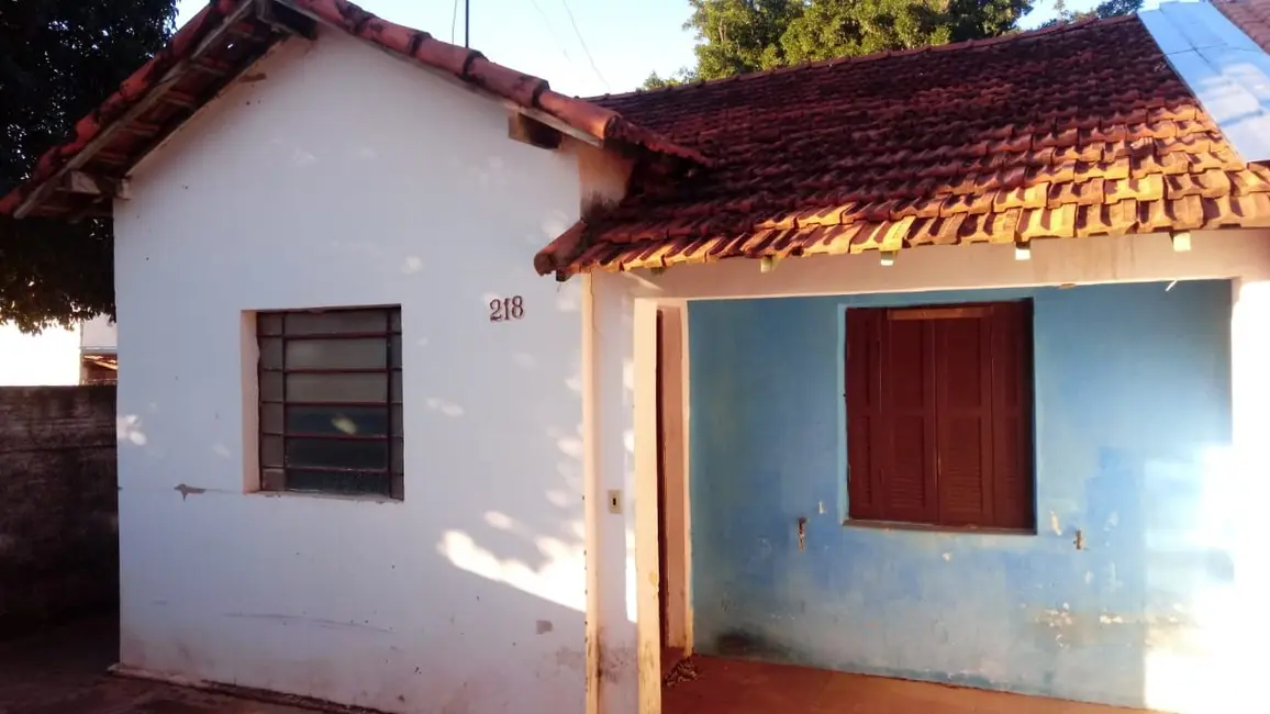 Foto 1 de Casa com 2 quartos para alugar, 160m2 em Jardim São Caetano, Jau, SP